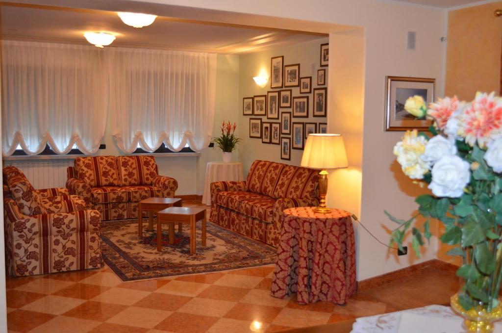Hotel Olioso Peschiera del Garda Exterior photo