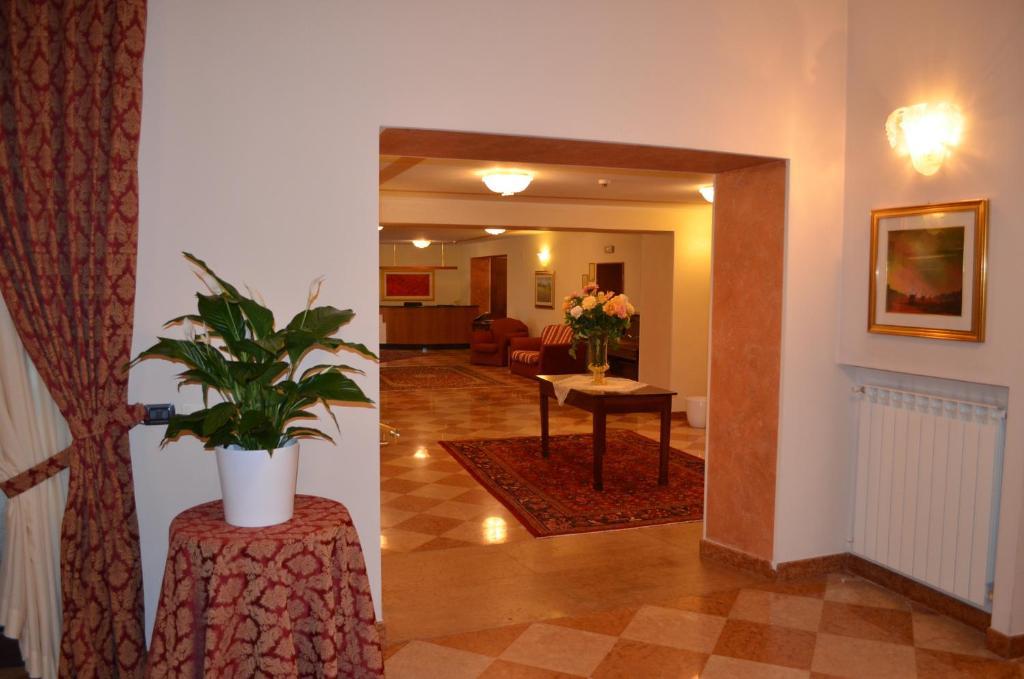 Hotel Olioso Peschiera del Garda Exterior photo