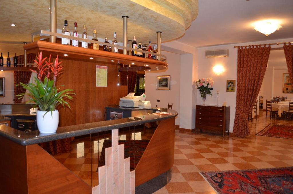 Hotel Olioso Peschiera del Garda Exterior photo