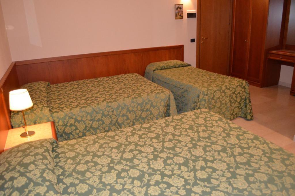 Hotel Olioso Peschiera del Garda Room photo